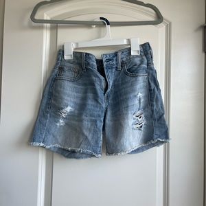 AE boy midi shorts